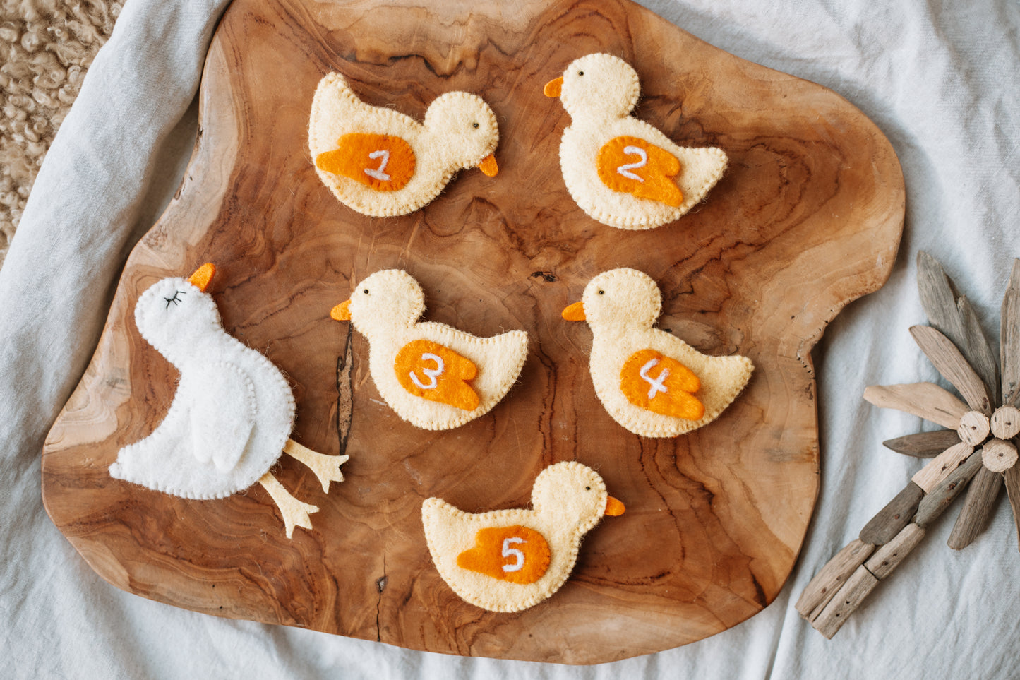 Five Little Ducks - Finger Puppet Set