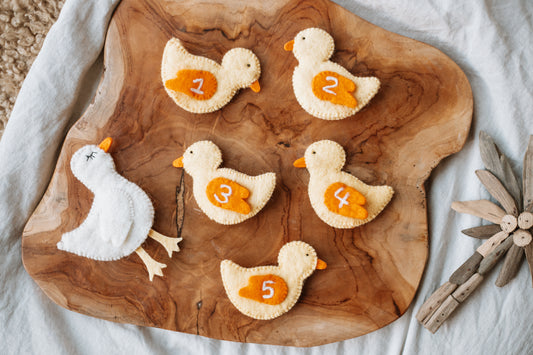 Five Little Ducks - Finger Puppet Set