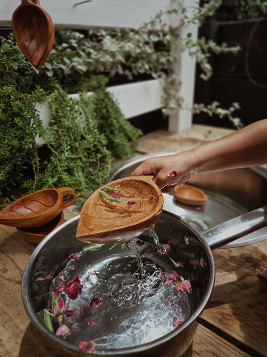 Leaf Juglet - Potion and Sensory play Tray