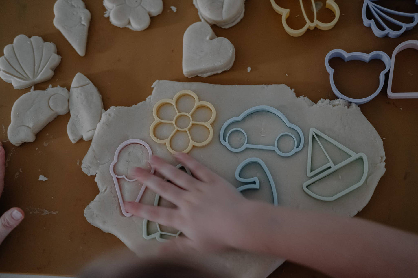 Assorted Colour Cutter Set - Eco Playdough Tool