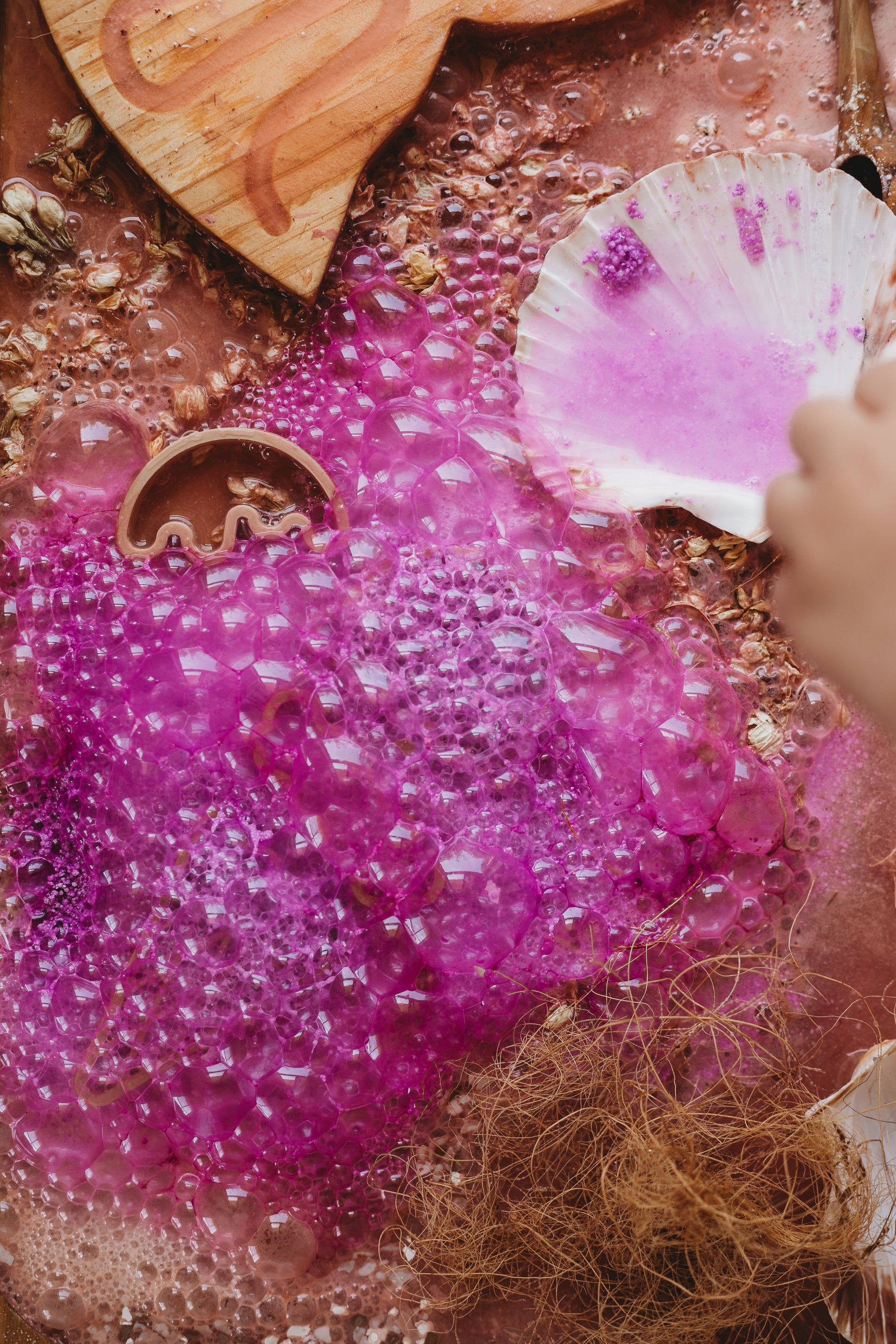 mermaid-waters-fuchsia-pink-saltwater-fizz-sensory-potion-play