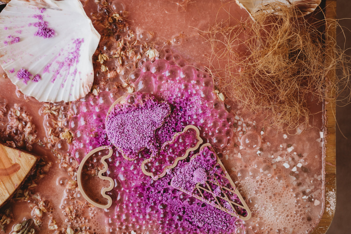 mermaid-waters-fuchsia-pink-saltwater-fizz-sensory-potion-play