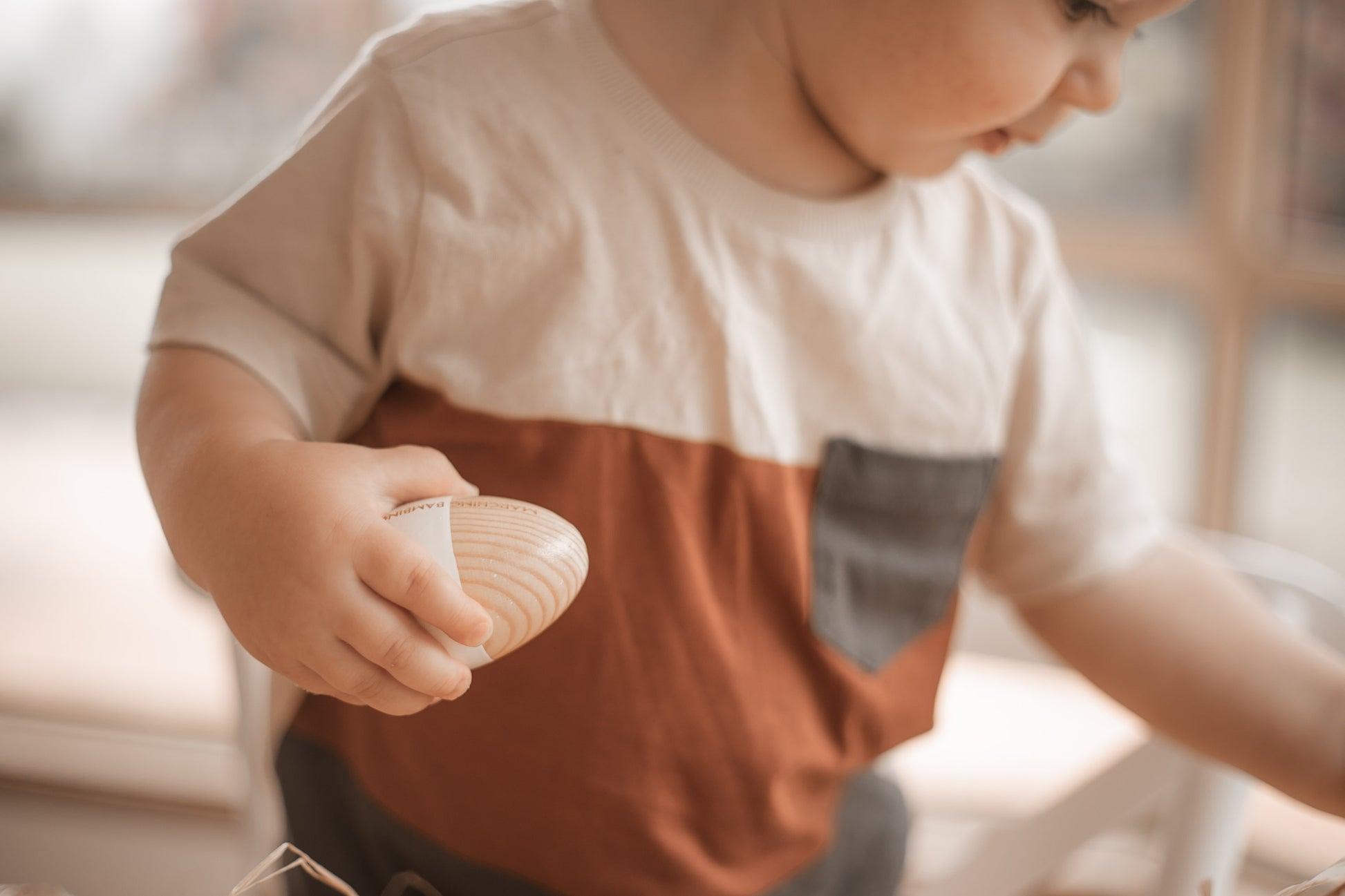 marching bambino Egg Shakers white